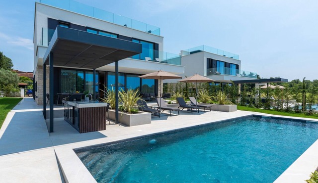 Villa Parenzo I by Villas Guide