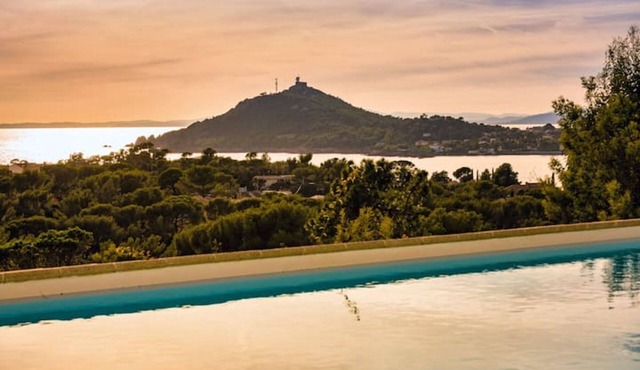 Villa "Parfaite" 195m² | sea view 180° | parking | Agay