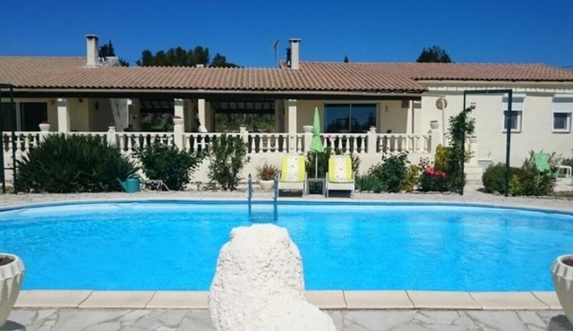 VILLA PARROQUETS