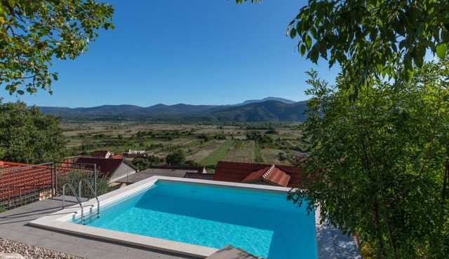 Villa Pave-Makarska by Villas Guide