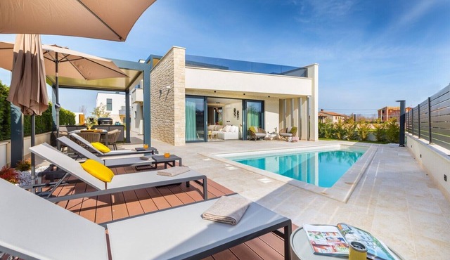 Villa Pelin - beautiful luxury villa with private pool and jacuzzi in Porec