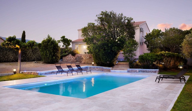 Villa Penthouse Very Good Sit Close Center City Beaches + Mountain