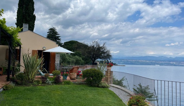 Villa Perfect house beachfront by Villas Guide