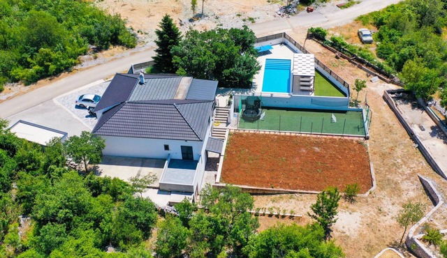 Villa Petar Zagvozd - Makarska by Villas Guide