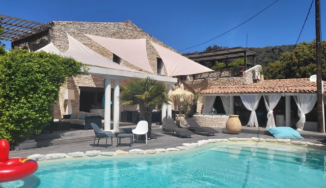 Villa Petra Bianca Private swimming pool. 10 minutes walk from Bonifacio harbour.