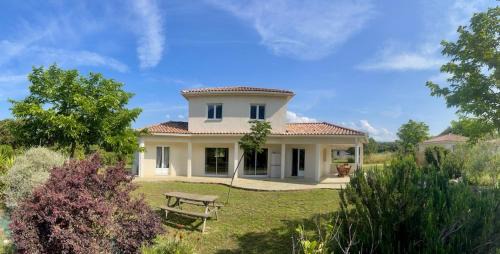 VILLA PETRETO