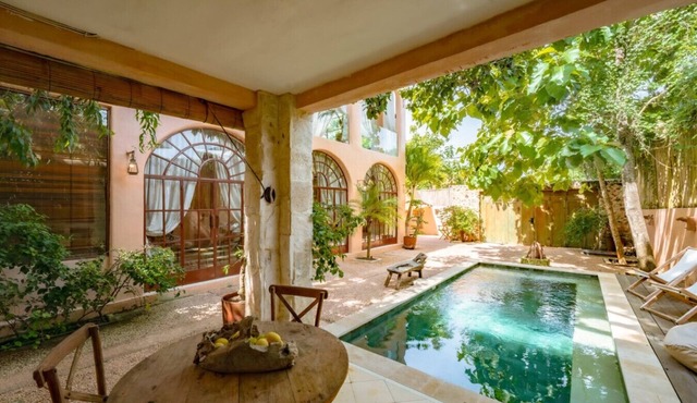 Villa Pi 2BR Private Villa - 5 Min to Thomas Beach