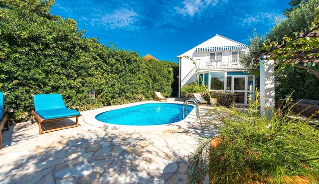 Villa Piano - Four Bedroom Villa with Terrace and Swimming Pool