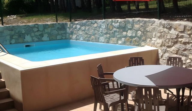 Villa-piscina privata-gorges de l'ardeche-canoe-escursioni-caverne pont d'arc