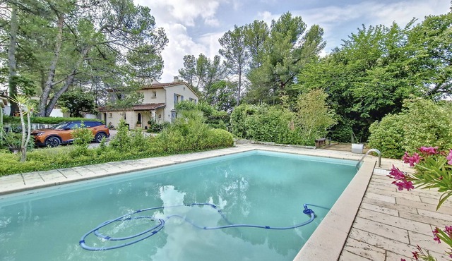 Villa Piscine Boulodrome