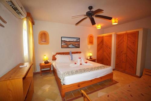 Villa Playa Bonita, Pool, Tropical Gardens