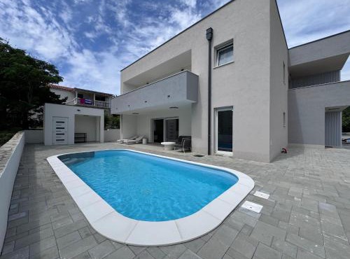 Villa Plesa with office and private pool