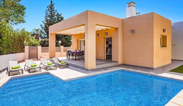 Villa Pomera Tres by Villa Plus
