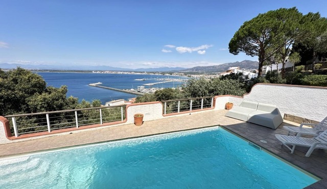Villa Poncella - Four Bedroom Chalet, Sleeps 8