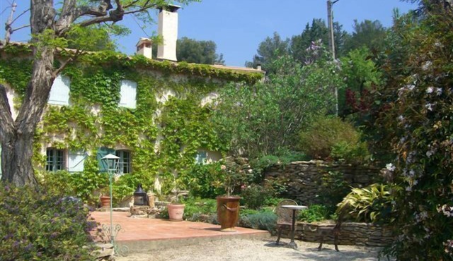 Villa & pool, Absolute calm, Spacious garden