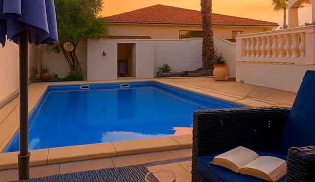 Villa pool and pool house Béziers