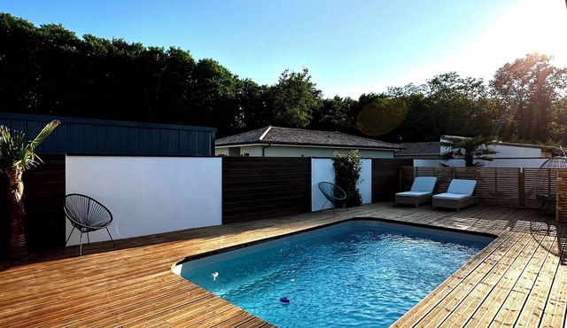 Villa pool and spa Haven of peace near Bordeaux
