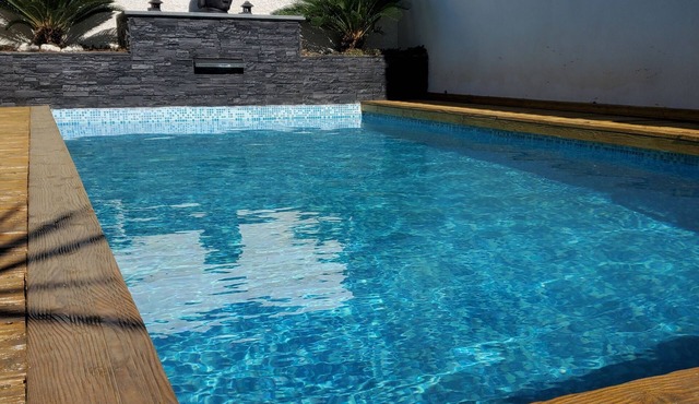 Villa pool clim sea and mountain