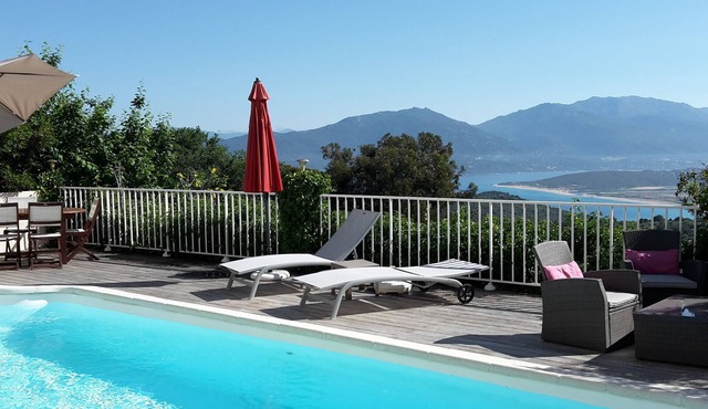 Villa, pool sea view