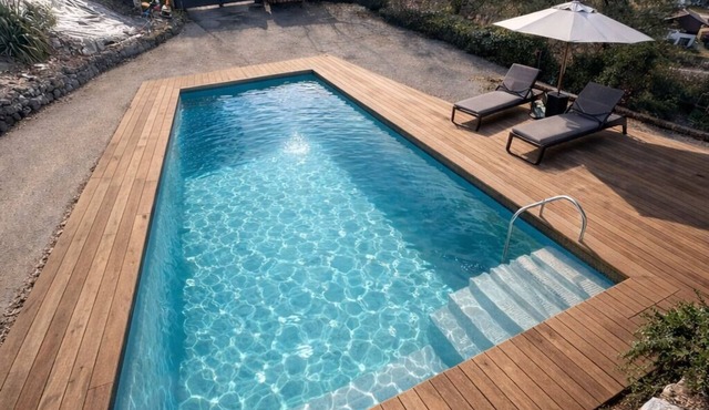 Villa pool jacuzzi breathtaking view of Lake Annecy