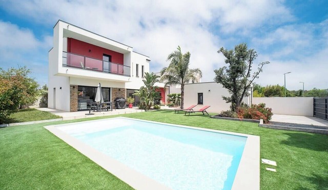 Villa - Pool/Jukebox/6 People