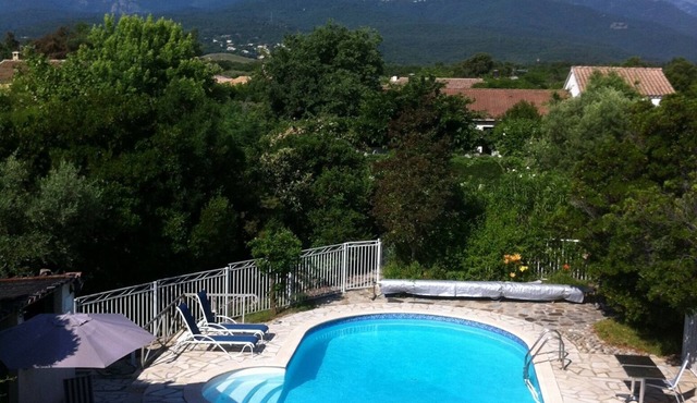 Villa pool near sea mountain in Travo, 6 km Solenzara, 40 Porto-Vecchio