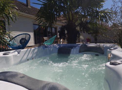 Villa Poppies Holidays - Luxury Seaside Retreat Spa Private Garden Baby-Foot 14 Guests EVG Groups XXL Ouistreham Riva Bella D-Day Beaches