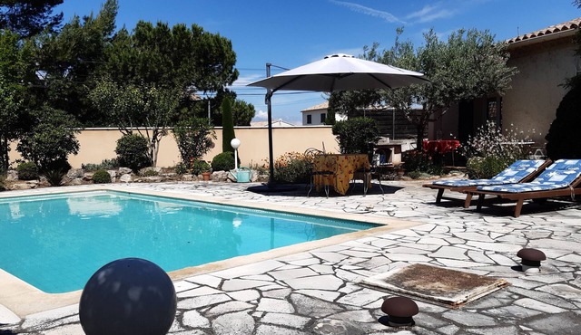 Villa Pour 2 Personnes, Piscine et Local Pour Vélos et Motos