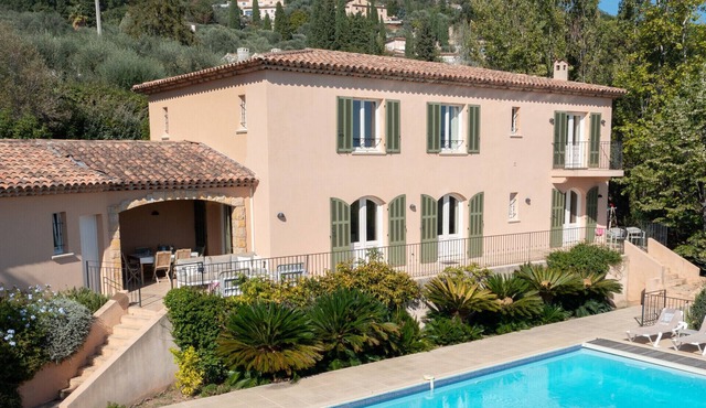 Villa Pradons – Luxury family villa in Cabris with sea view and private pool
