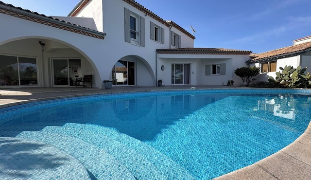 Villa Premium Proche Royan DE 2 A 10 Personnes Piscine VUE MER