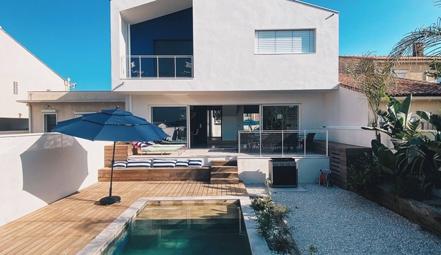 Villa Premium Avec Piscine à 1 Minute à Pied de la Plage !