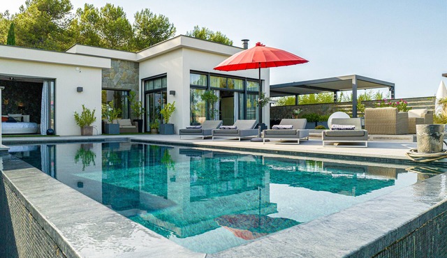 Villa 'Prestigieuse Spa 2 Piscines' with Sea View, Wi-Fi and Air Conditioning