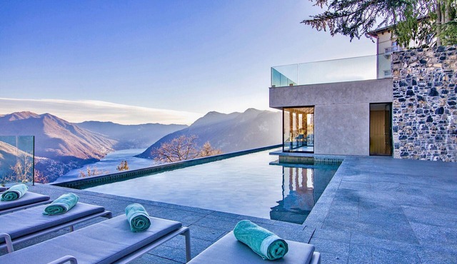VILLA PRESTIGE - Eight Bedroom Villa, Sleeps 14