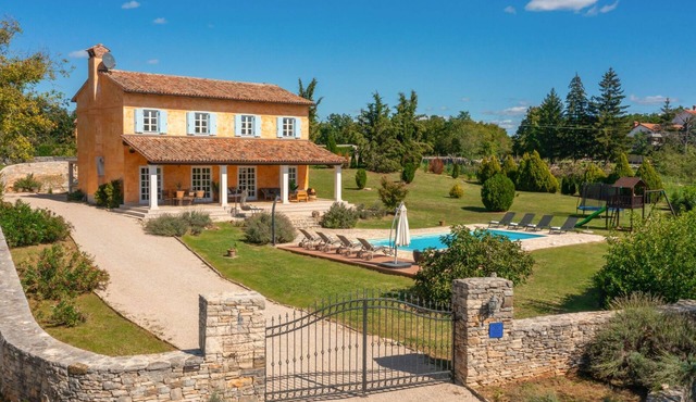 Villa Primavera with pool Grožnjan by Villas Guide