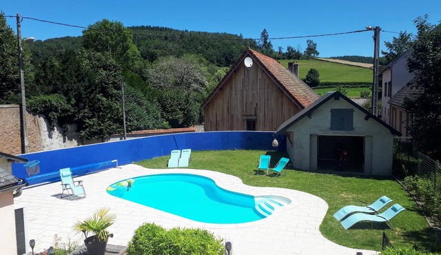 Villa Privée Avec Piscine au Coeur du Morvan