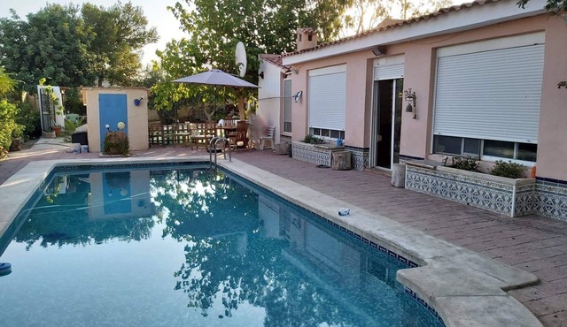 Villa private pool bbk terrace wifi quiet area 15 min from the beach