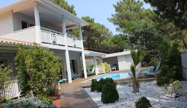 VILLA PRIVEE 4* CARCANS PLAGE 4 A 12 PERSONNES - PISCINE 27° BORNE VOITURE WIFI