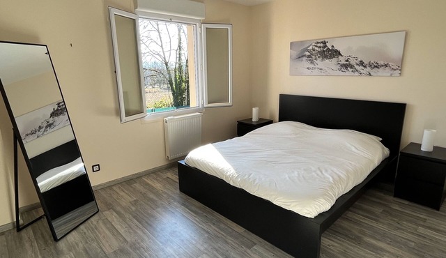 Villa Proche de Génève, Pour Skier Dans le Jura ou Profiter de la Piscine en été