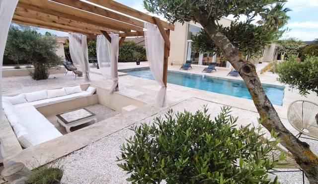 Villa Provençale | SPA/Pool/Cinema surrounded by vineyards