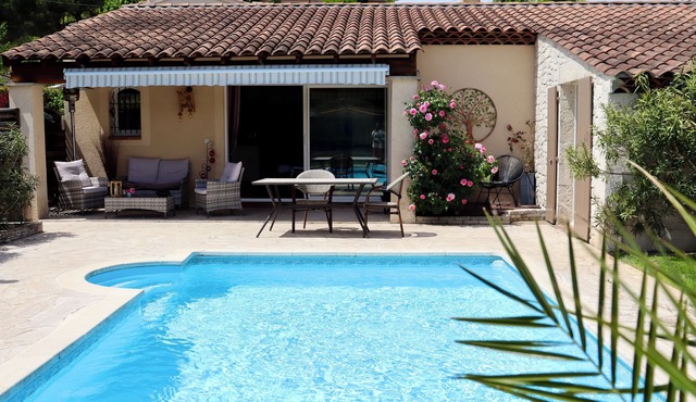 Villa Provençale Avec Piscine