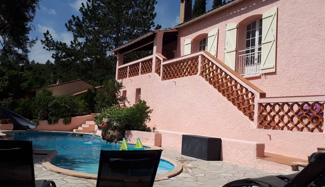 Villa Provençale private heated pool, 10 pers, games room, pétanque