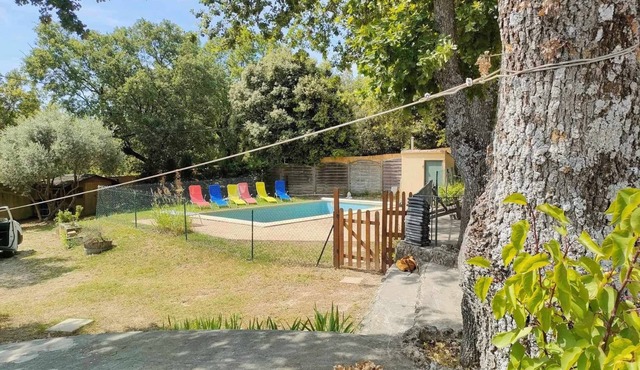 Villa Provençale Calme et Sereine au Pied du Mont Ventoux