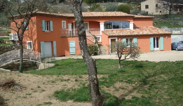 Villa provencal family comfort with swimming pool in callas var for 12P