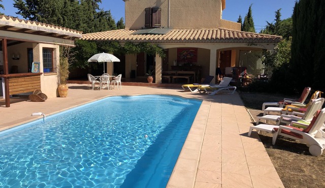 Villa provençale In the countryside 20 min from the sea