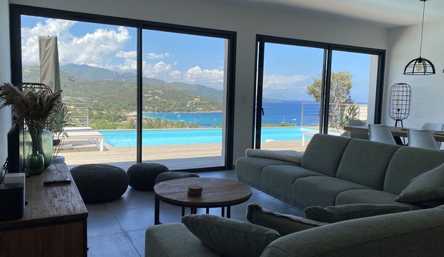 Villa Pura Corsica: magnificent new sea/beachview villa all luxury and own pool