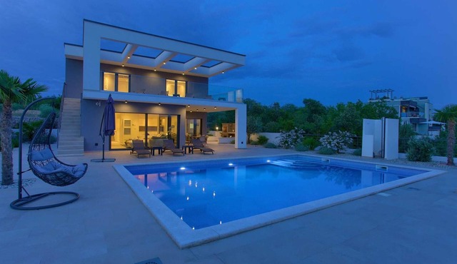 Villa QUADRA with heated pool