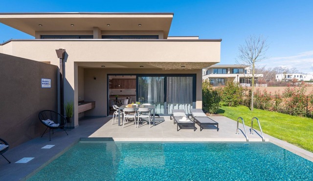 Villa Querchus Apartment 9 with private Pool by Interhome