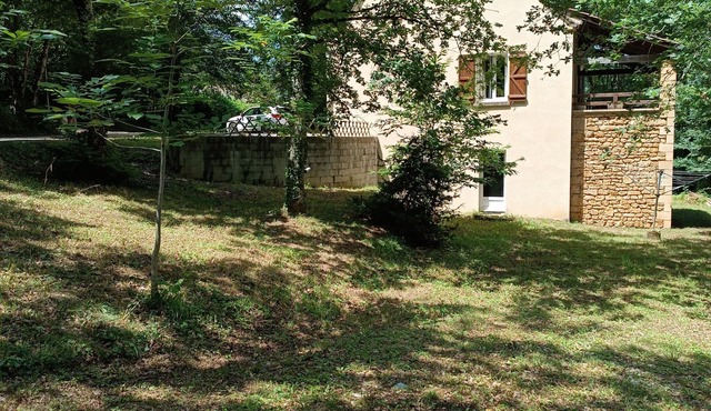 VILLA QUERCY PÉRIGORD NOIR. BETWEEN SARLAT AND ROCAMADOUR (6 people maximum)