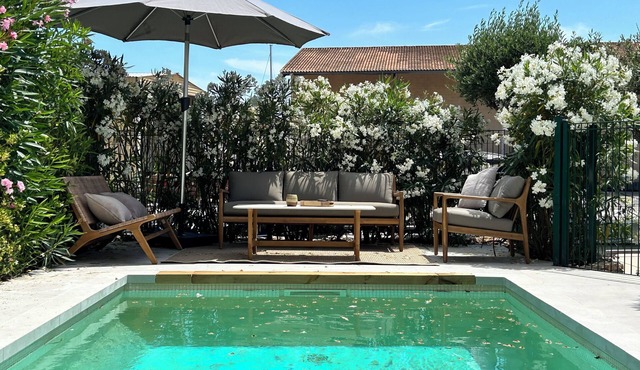 Villa Rénovée Avec Piscine et Amarrage, Dans Domaine Sécurité, Avec Plage à 5 mn