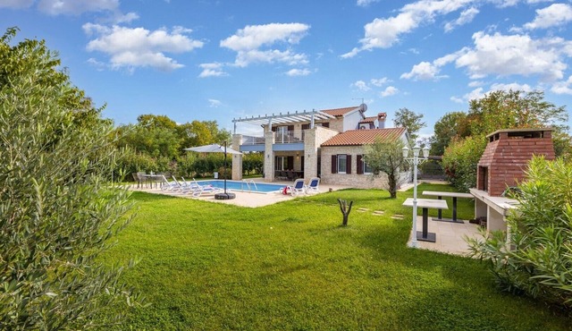 Villa Ragusa-beautifull villa with pool near Rovinj